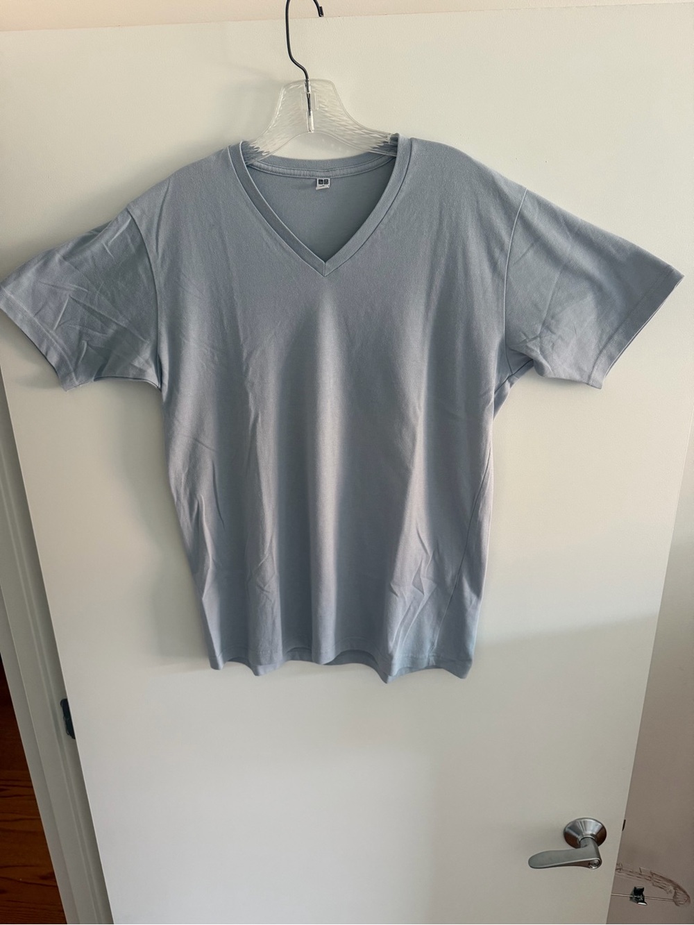Uniqlo Light Blue V-Neck Short Sleeve Tee